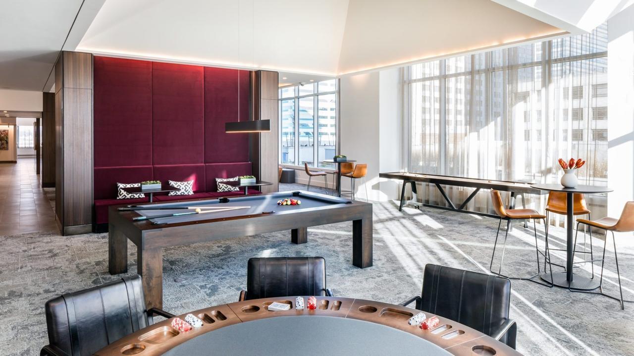 Deedee'S Sky Rise Apartments At Newport II Джърси Сити Екстериор снимка
