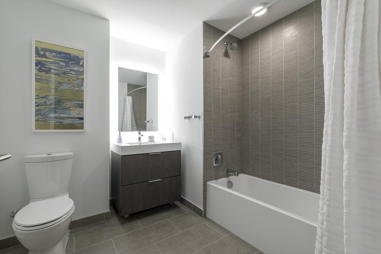 Deedee'S Sky Rise Apartments At Newport II Джърси Сити Екстериор снимка