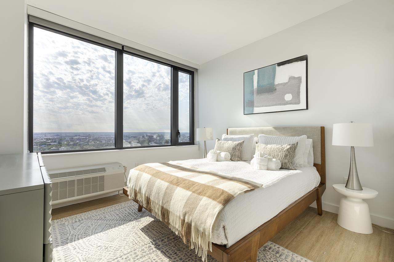 Deedee'S Sky Rise Apartments At Newport II Джърси Сити Екстериор снимка